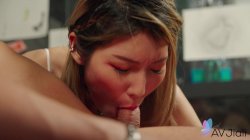 Captura de 'Busty Tattoo Artist, Li Zhiyan, Fucked By A Client' nº 67