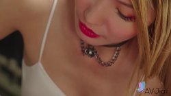 Captura de 'Busty Tattoo Artist, Li Zhiyan, Fucked By A Client' nº 7