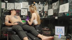 Captura de 'Busty Tattoo Artist, Li Zhiyan, Fucked By A Client' nº 9