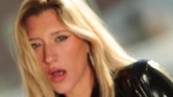 Captura de 'She Prefers It Hard' nº 4
