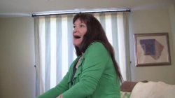 'ATK Aunt Judy's Moms Next Door: Over 50' screenshot nº 54