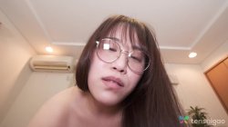Captura de 'Thick and Juicy Nerd Mayumi Kadota in Her First Ever Porn Scene' nº 120