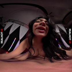 Captura de 'Cami the Cumslut Stripper' nº 89