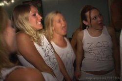 'Frat House Fuckfest 4' screenshot nº 23