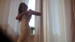 Captura de 'Webcam Babes Strip Teasing Showing Tits Ass & Pussy' nº 111
