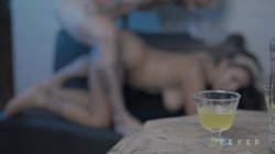 Captura de 'Brunette Bombshell Rides Her Friend After a Wild Night' nº 46