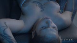 Captura de 'Brunette Bombshell Rides Her Friend After a Wild Night' nº 8