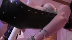 Captura de 'Frisky Lesbian Lickers' nº 30
