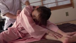 Captura de 'Wife who was fucked by thick prick after sent to a masseuse' nº 40