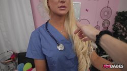 Captura de 'Sexy Curvy Blonde Nurse Bree Brooks Give JOI' nº 10