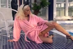 Captura de 'Poolside Girlfriends 2' nº 89