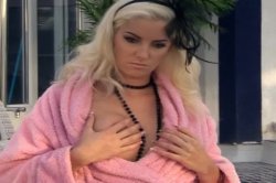 Captura de 'Poolside Girlfriends 2' nº 90