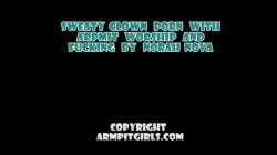 Captura de 'Sweaty Clown Porn With Armpit Worship, Ass Worship, Foot Worship and Fucking' nº 1