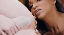 Captura de 'Just A Phone Call Away' nº 87