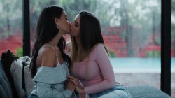 Captura de 'Girls Kissing Girls Vol. 21' nº 131