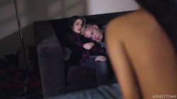 Captura de 'Unveilled Teen Lesbians' nº 49