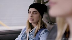 Captura de 'Unveilled Teen Lesbians' nº 84