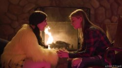 Captura de 'Unveilled Teen Lesbians' nº 115