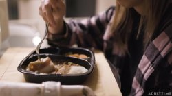 Captura de 'Unveilled Teen Lesbians' nº 24