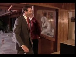Captura de 'Topless Room Service' nº 35