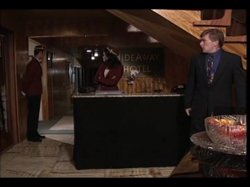 Captura de 'Topless Room Service' nº 81