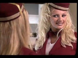 Captura de 'Topless Room Service' nº 33