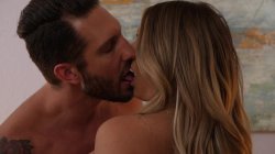 'Caught My Busty Neighbor Masturbating' screenshot nº 15