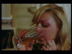 'Hot Young Widows (French Language)' screenshot nº 7