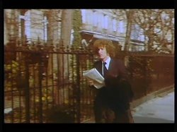 'Hot Young Widows (French Language)' screenshot nº 1