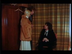 'Hot Young Widows (French Language)' screenshot nº 133