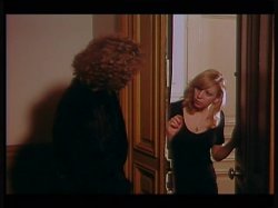 'Hot Young Widows (French Language)' screenshot nº 3