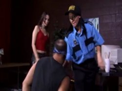 'Chicks Taking Charge' screenshot nº 78