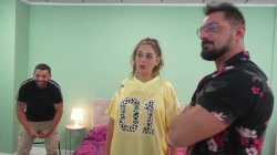 Captura de 'Your Neighbor Is a Sex Addict' nº 1