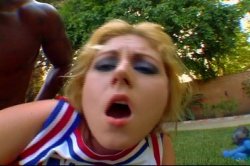 Captura de 'Virgin Cheerleaders' nº 15