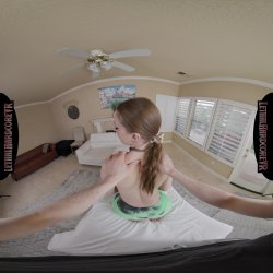 'Laney Desires A Deep Vaginal Massage' screenshot nº 14