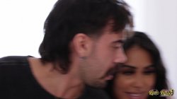 'Goth Vs Preps 10 Girl Reverse Gangbang' screenshot nº 3