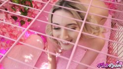 Captura de 'Pink Room Ep. 24 Cock Lover Sophia Cruise Loves to Please' nº 4