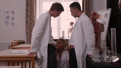 Captura de 'Anissa & Lola At Nurses' School' nº 12