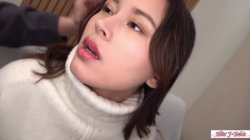 Captura de 'A Striking Face Stirs Tone, Soft Heat Blooming in Close View' nº 5