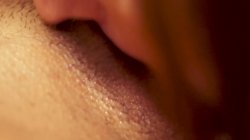 Captura de 'Slutty Lesbian Tongues | Saliva, Pussy & Real Orgasms' nº 85