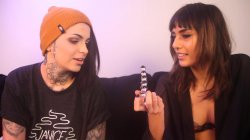 Captura de 'Lesbian Anal Virgins' nº 6
