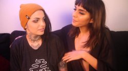 Captura de 'Lesbian Anal Virgins' nº 9
