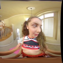 'Elena Works Hard to Become the Head Cheerleader' screenshot nº 31