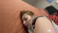 Captura de 'Kira Fox and Amiee Cambridge in Wizard Sluts- Whoremione' nº 25