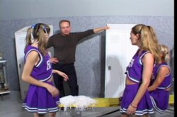 'Itty Bitty Titty Cheerleaders #3' screenshot nº 9