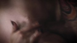 Captura de 'Half His Age' nº 39
