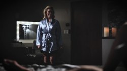 Captura de 'Half His Age' nº 44