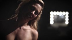 Captura de 'Half His Age' nº 46