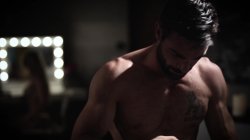 Captura de 'Half His Age' nº 68