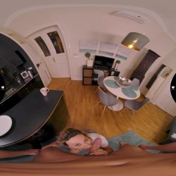 Captura de 'Morning Coffee with Busty Blonde' nº 40